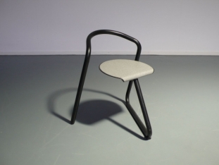 Single tube chair