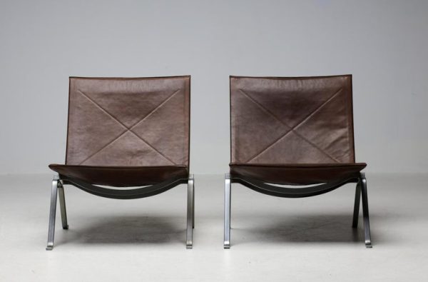 Pair of early PK22 Lounge Chairs in Leather by Poul Kjærholm for EKC, 1970s - Image 2