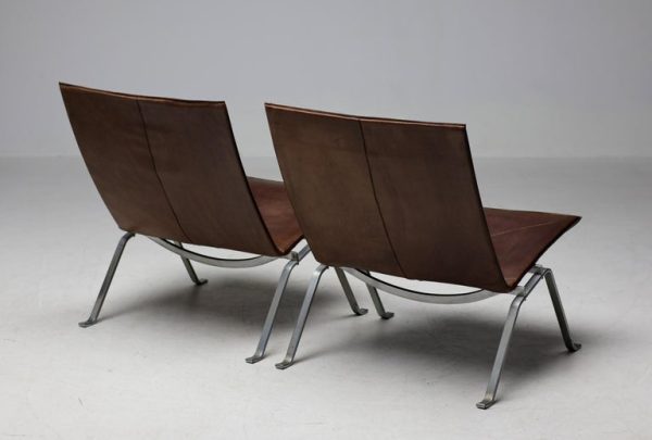 Pair of early PK22 Lounge Chairs in Leather by Poul Kjærholm for EKC, 1970s - Image 4