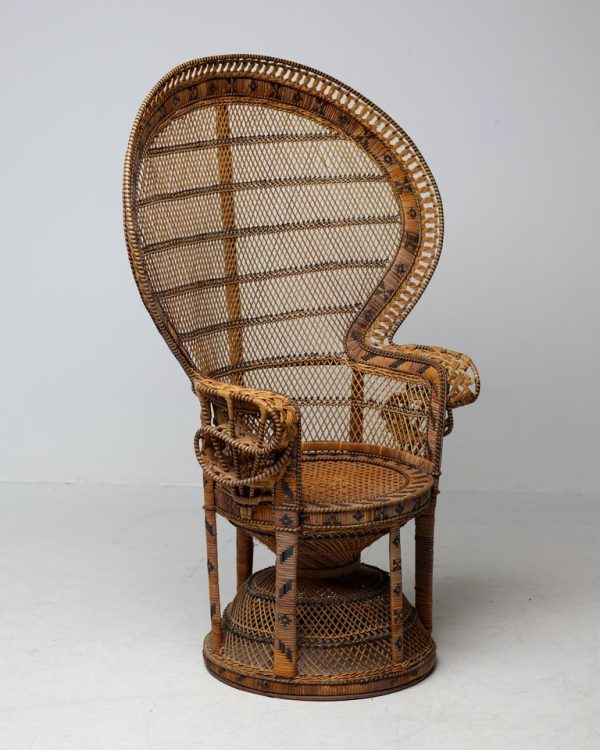 Vintage Tongue-in-Chic Handcrafted Wicker Peacock Chair "Emmanuelle" - Image 2