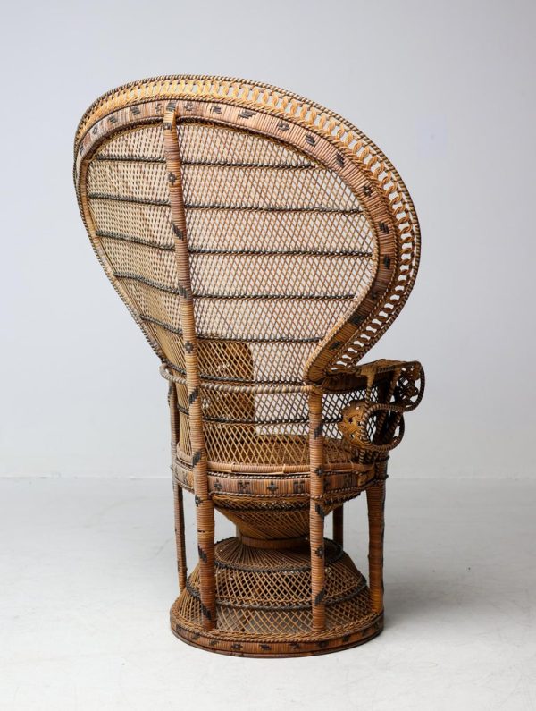 Vintage Tongue-in-Chic Handcrafted Wicker Peacock Chair "Emmanuelle" - Image 4