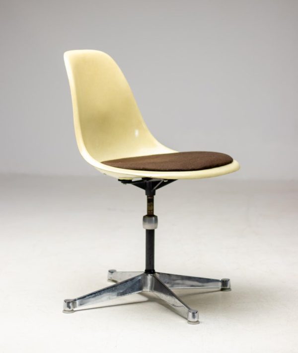 Eames Contract Base Desk Chair - Image 5