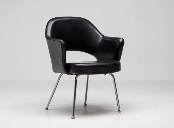 Eero Saarinen Series 71 Executive Armchairs for Knoll in Black Leather, 1960s - Image 4