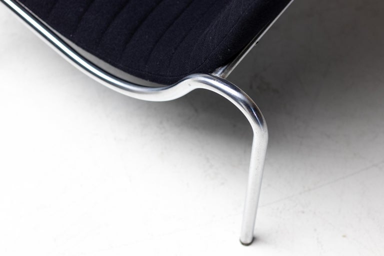 Matching Set of Three "No. 704" Lounge Chairs by Kho Liang Ie for Stabin Woerden - Image 5