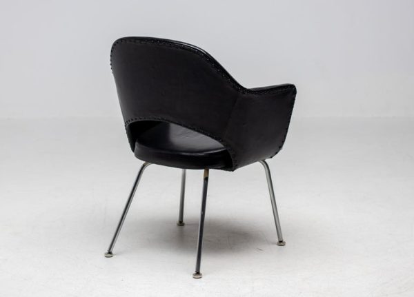 Eero Saarinen Series 71 Executive Armchairs for Knoll in Black Leather, 1960s - Image 2