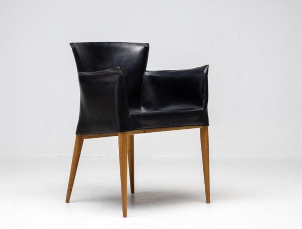 Set of Four Vela Leather Armchairs by Carlo Bartoli – Italian Modern Elegance - Image 10