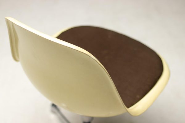 Eames Contract Base Desk Chair - Image 4