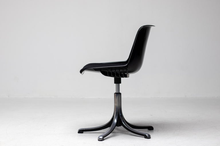 Set of Eight Modus Swiveling Conference Chairs by Osvaldo Borsani, Tecno, 1960 - Image 3