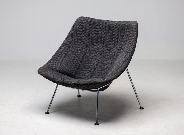 Large Artifort Oyster model F157 lounge chair for Artifort The Netherlands - Image 2