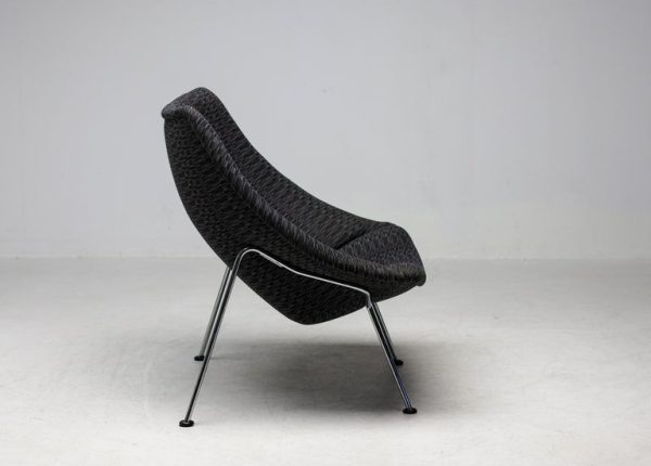 Large Artifort Oyster model F157 lounge chair for Artifort The Netherlands - Image 9