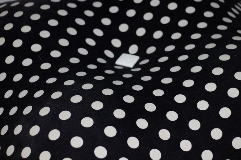 The Holy Grail of Gufram – The Elusive Polka Dot Cushion - Image 5