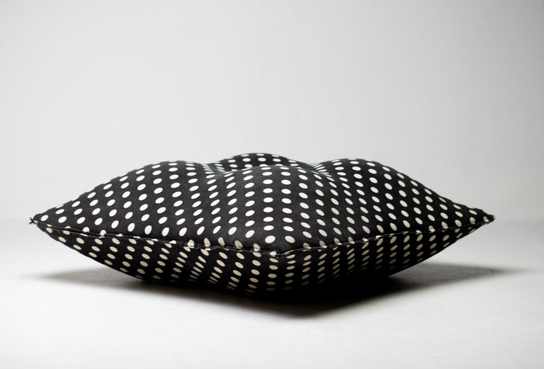 The Holy Grail of Gufram – The Elusive Polka Dot Cushion - Image 4