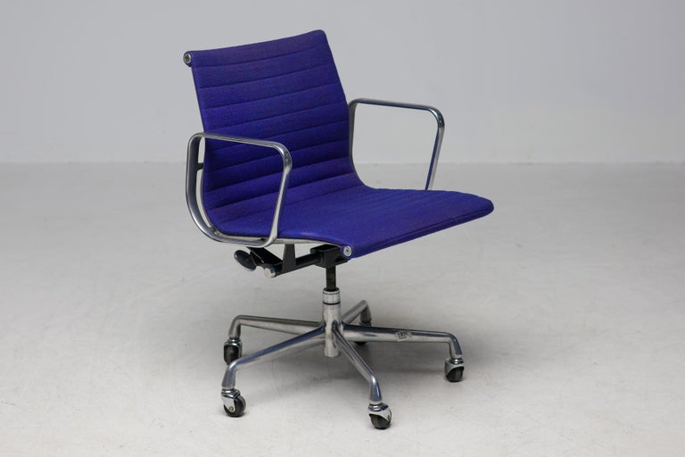 Unique Blue IBM Executive Office Chair by Charles & Ray Eames for Herman Miller - Image 14