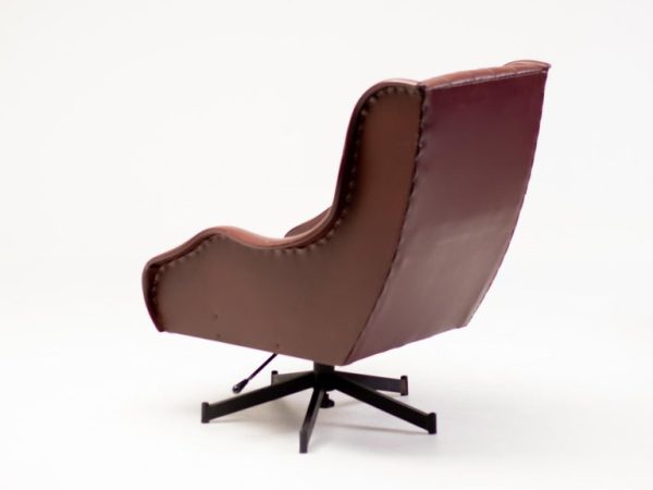 1950s Italian Reclining Lounge Chair in Oxblood Naugahyde - Image 4