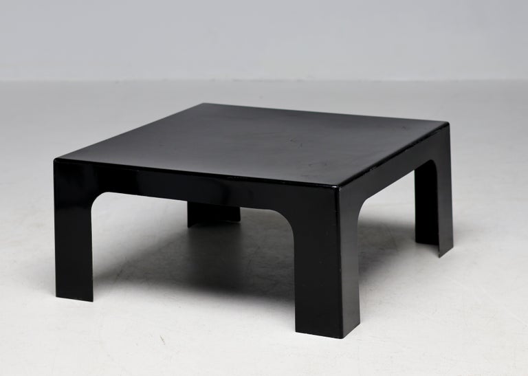 Italian 1970s Black Fiberglass Square Coffee Table - Image 7