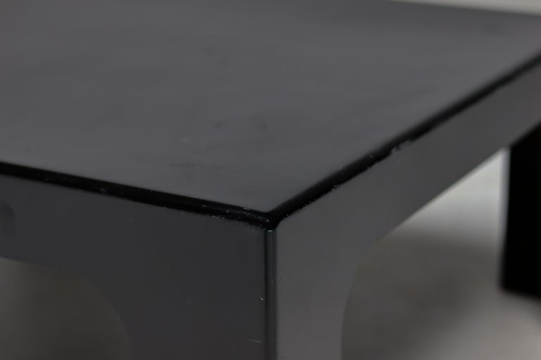 Italian 1970s Black Fiberglass Square Coffee Table - Image 5