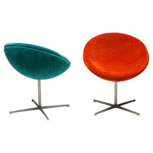A Chromatic Dream: The Verner Panton C1 Armchair, Reimagined in Velvet