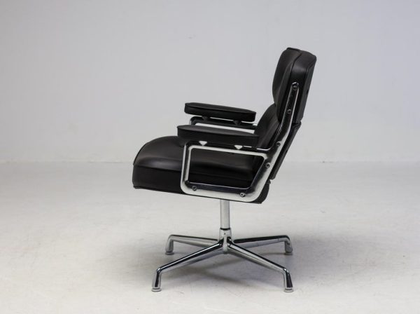 Vitra Charles & Ray Eames Executive Lobby Chair - Image 5