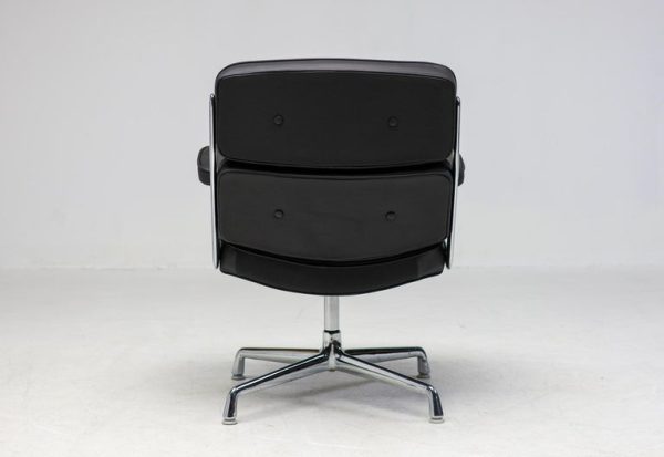 Vitra Charles & Ray Eames Executive Lobby Chair - Image 10