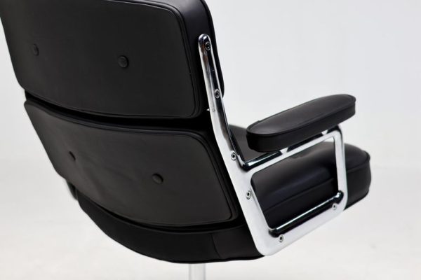 Vitra Charles & Ray Eames Executive Lobby Chair - Image 11