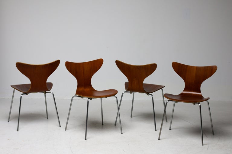 Set of Four "Lily" Chairs by Arne Jacobsen for Fritz Hansen, Teak, Denmark, 1971 - Image 13