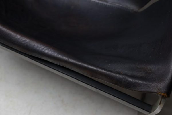 Pierre Paulin F444 Lounge Chair in Black Leather – All Original, Vintage - Image 4