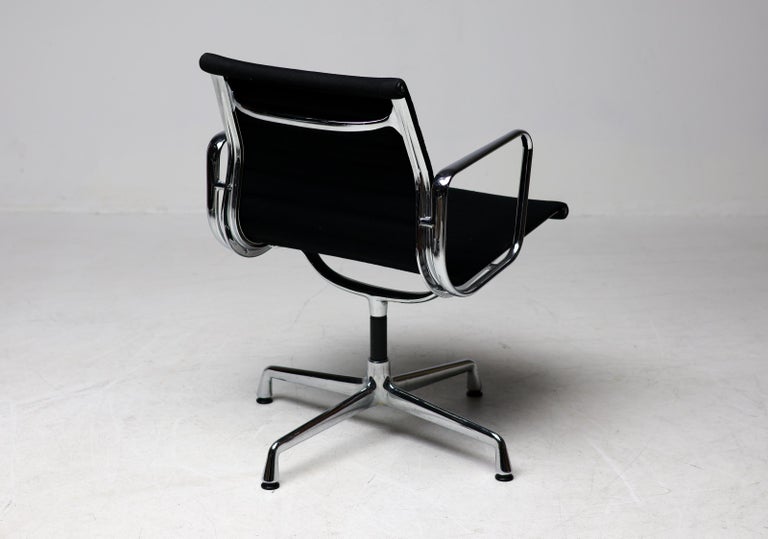 Set of Six Iconic EA108 Eames "Aluminium Group" Swivel Chairs by Vitra in Black - Image 4