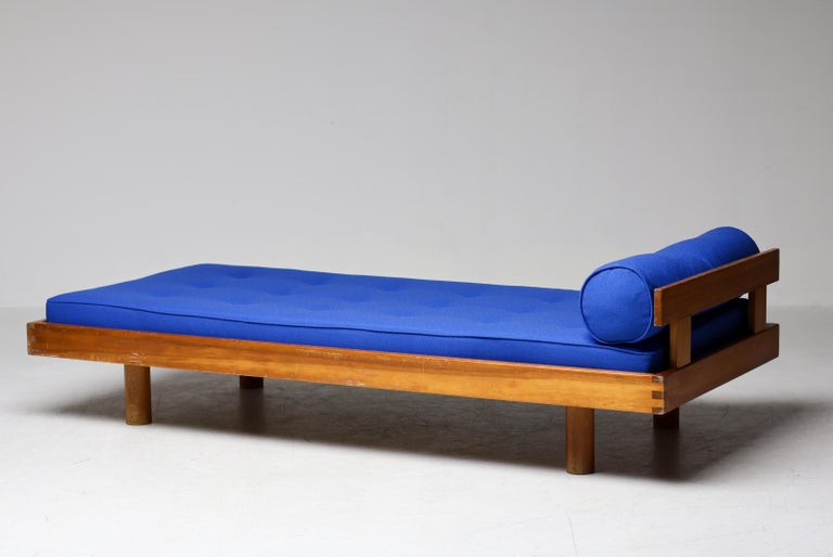 Pierre Chapo’s “T22” Daybed – Sculptural Elm, in Bleu Marcoule Wool - Image 8