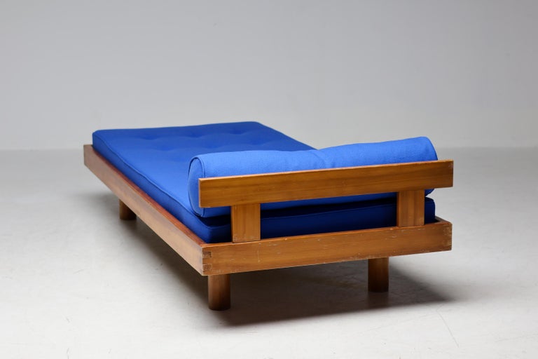 Pierre Chapo’s “T22” Daybed – Sculptural Elm, in Bleu Marcoule Wool - Image 11