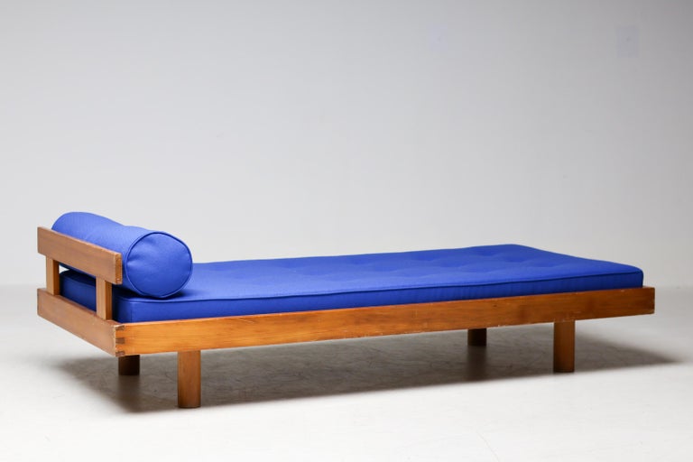 Pierre Chapo’s “T22” Daybed – Sculptural Elm, in Bleu Marcoule Wool - Image 13