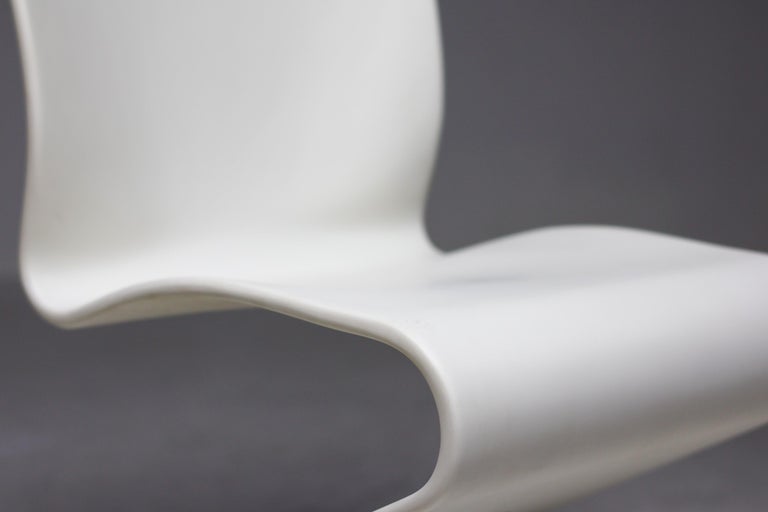 Design Icon – Verner Panton White S-Chair Model 275 for Thonet, 1965 - Image 9