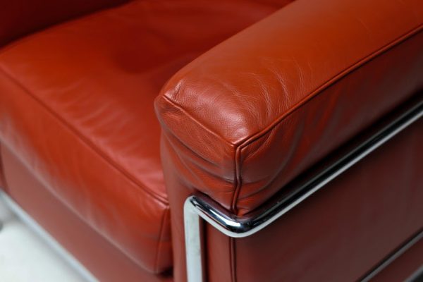 Pair of Oxblood Leather 'LC2' Arm Chairs by Le Corbusier for Cassina, Signed - Image 5