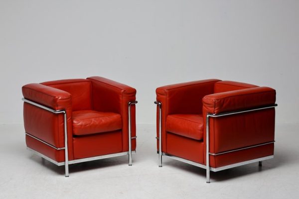 Pair of Oxblood Leather 'LC2' Arm Chairs by Le Corbusier for Cassina, Signed - Image 10