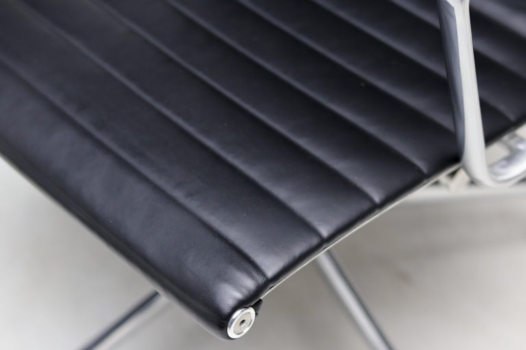Charles & Ray Eames Black Leather Executive Desk Chair by Herman Miller - Image 3