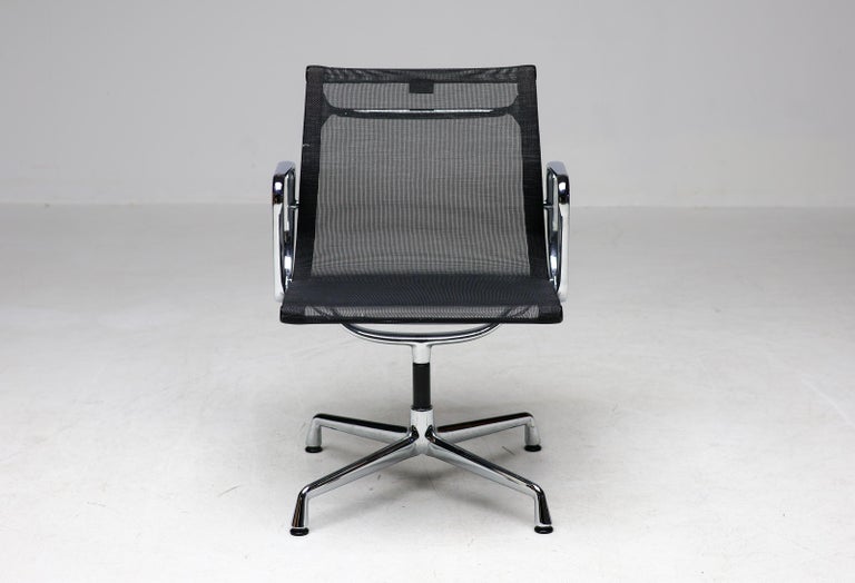 Set of Four Iconic EA108 Eames "Aluminium Group" Swivel Chairs by Vitra in Black - Image 5