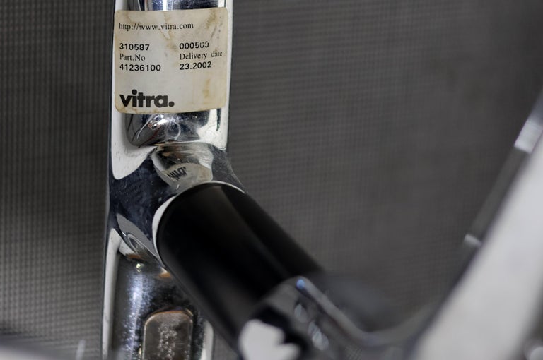 Set of Four Iconic EA108 Eames "Aluminium Group" Swivel Chairs by Vitra in Black - Image 10