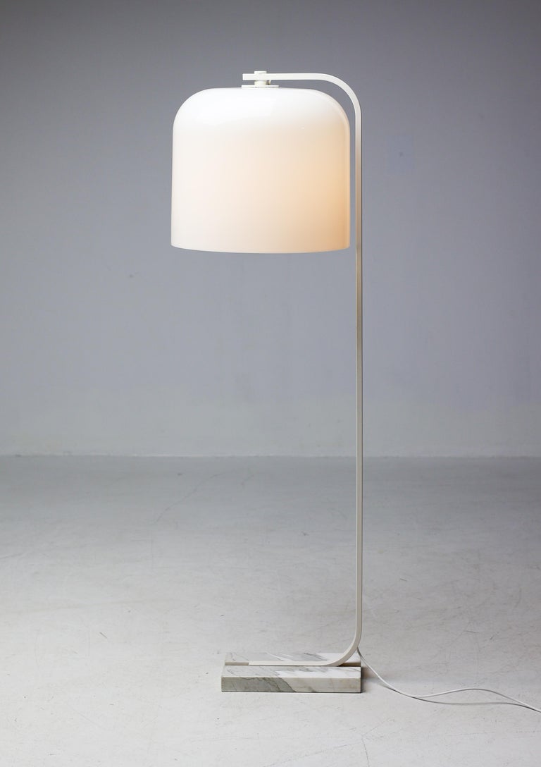 Alvise Floor Lamp by Massoni for Guzzini – Carrara Marble, Italian Minimalism - Image 3