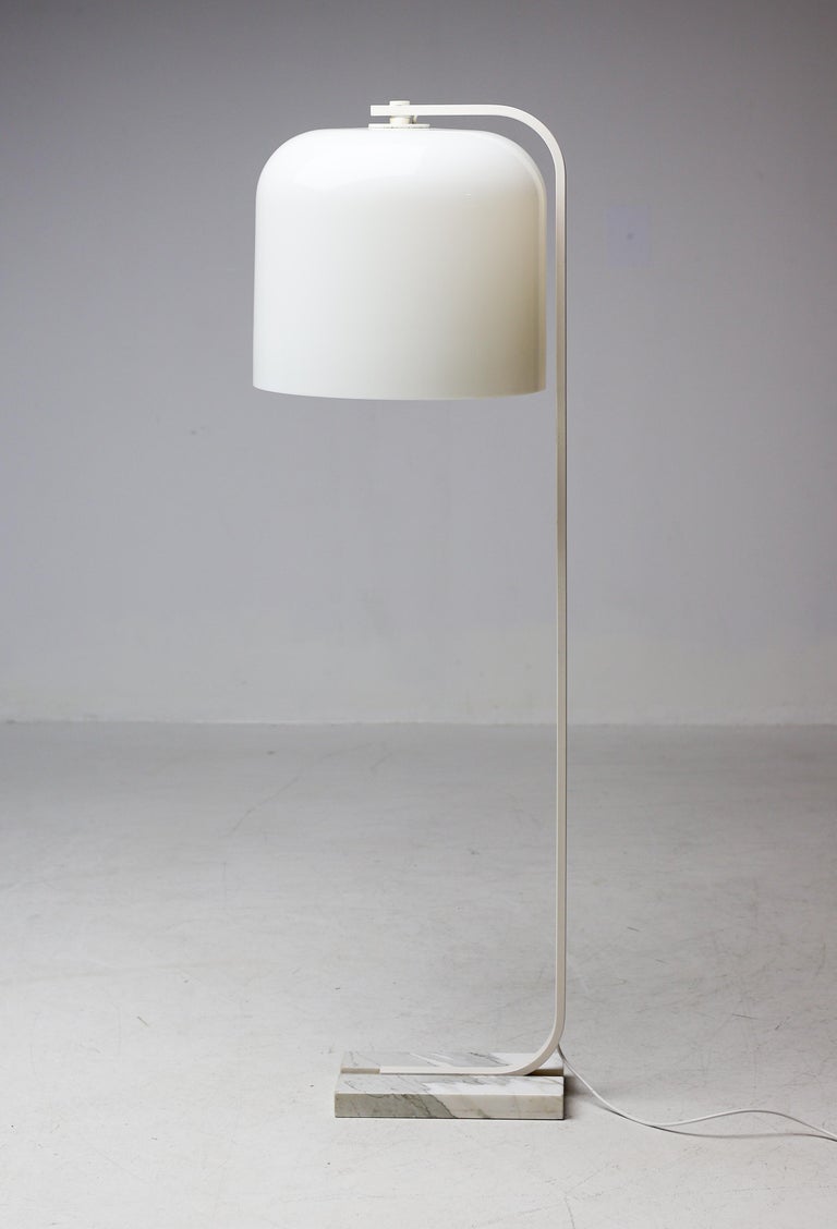 Alvise Floor Lamp by Massoni for Guzzini – Carrara Marble, Italian Minimalism - Image 4