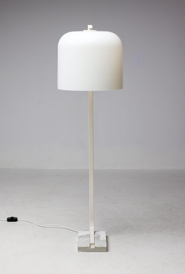 Alvise Floor Lamp by Massoni for Guzzini – Carrara Marble, Italian Minimalism - Image 9