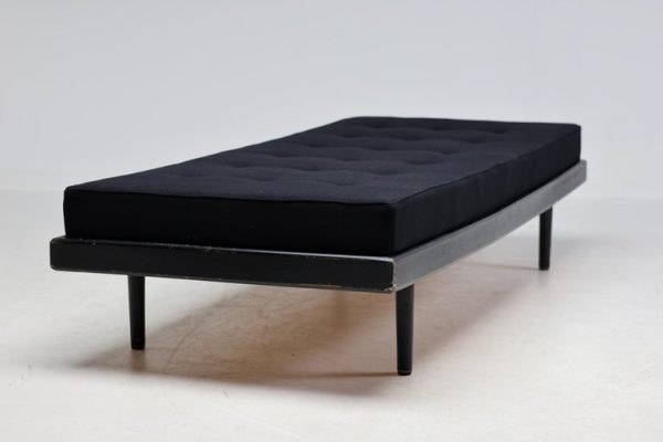 French All Black Mid-Century Modern Daybed, circa 1960 - Image 4