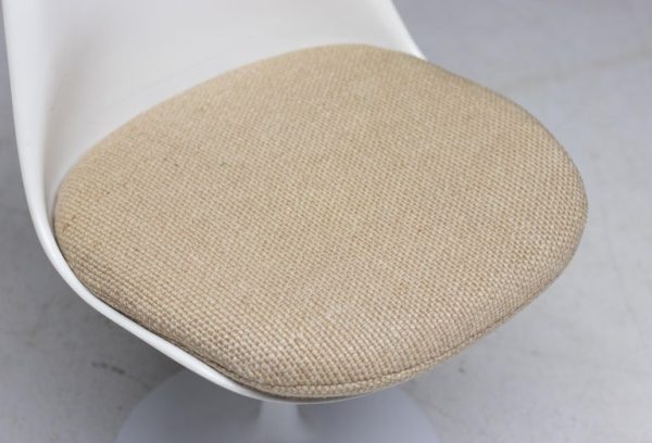 Eero Saarinen for Knoll International Tulip Chair - Image 2
