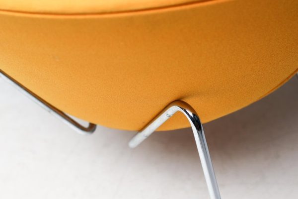 Mid Century Modern Orange Orange Slice Chair by Pierre Paulin - Image 9