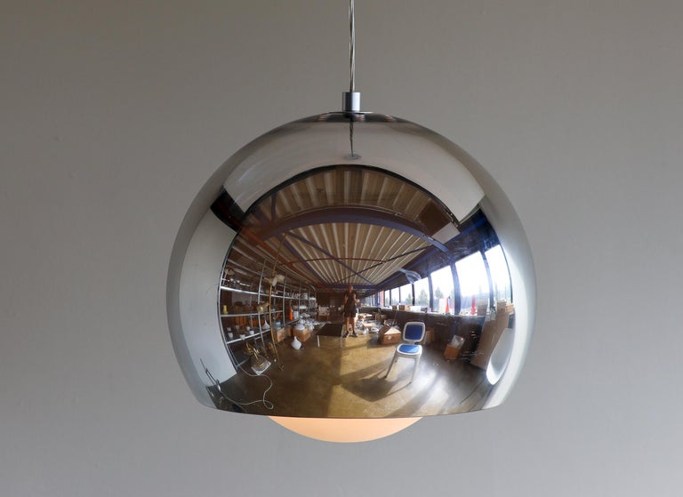 Large “Sconfine Sfera” Pendant by Matteo Thun for Zumtobel - Image 10