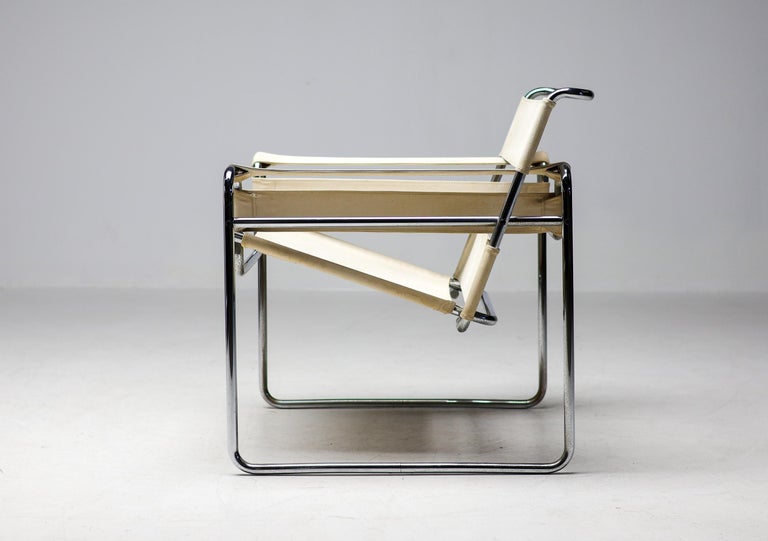 Marcel Breuer Early Canvas Model B3 "Wassily" Chair by Gavina - Image 4