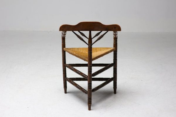 Mid 19th Century Antique Wooden Spindle Chair With Rush Seat - Image 2