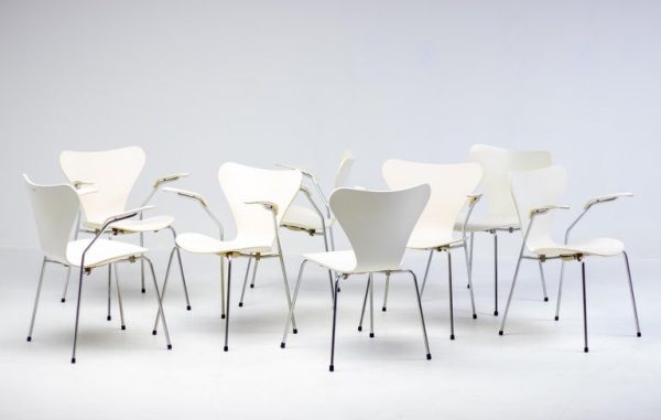 Set of Eight Arne Jacobsen Series Seven Chairs, Fritz Hansen, Denmark, 1973 - Image 2