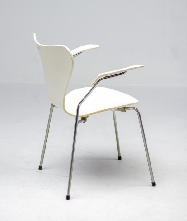 Set of Eight Arne Jacobsen Series Seven Chairs, Fritz Hansen, Denmark, 1973 - Image 3