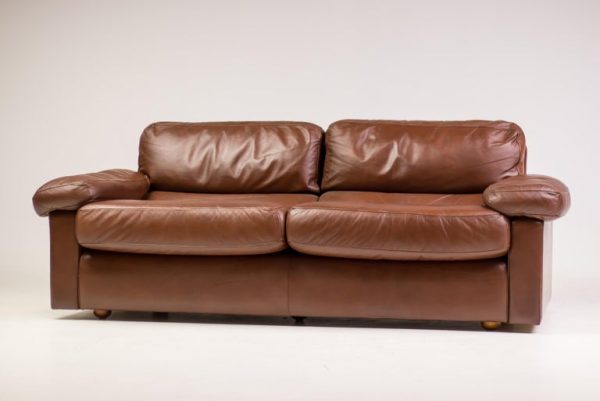 Poltrona Frau Petronio Sofa - Image 9