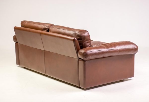 Poltrona Frau Petronio Sofa - Image 5