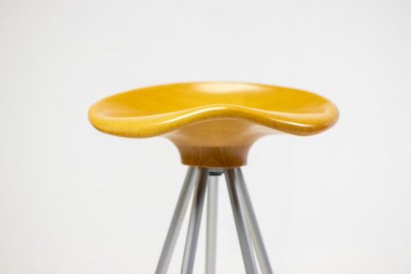Four Jamaica Beech Bar Stools by Pepe Cortés - Image 8